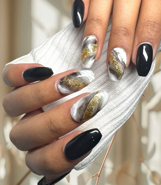 Elegant Marble Noir Press-On Nails